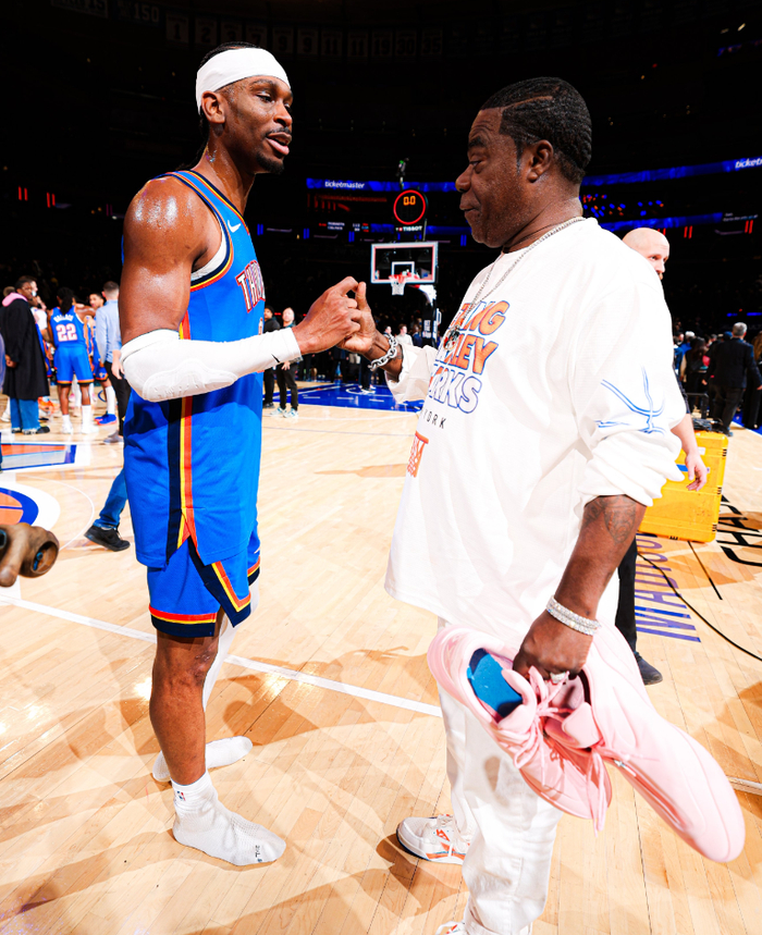 世界杯高清直播下载-复出三连胜夺回联盟第一！SGA延续四纪录被赞多面手 布朗：造犯规一绝|亚历山大|雷霆|谢伊·吉尔杰斯-亚历山大|俄克拉荷马雷霆队|纽约尼克斯队_新浪体育_新浪新闻