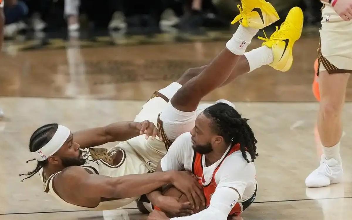 世界杯直播app官方入口-仅获12分,他是打开快船死局的钥匙吗?